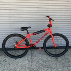 GT Dyno Big BMX Pro Series – 26” Wheels – Neon – Pre-Owned Bike Bicycle 