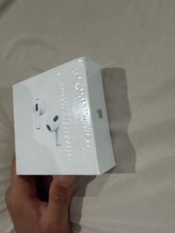 AirPods gen 3