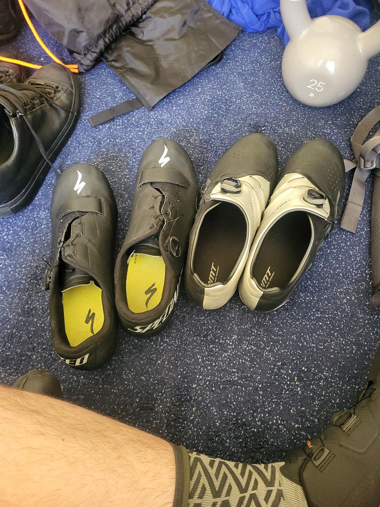 2 Pairs of Road Cycling Shoes