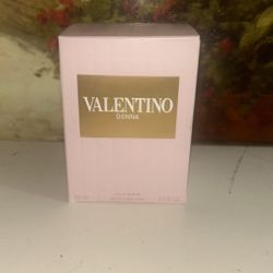 Valentino Donna Perfume