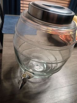Glass water container