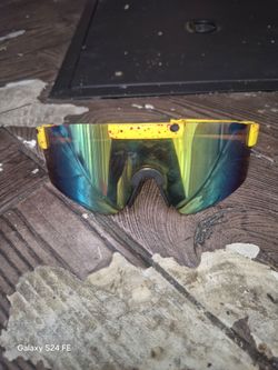 Yellow blender sunglasses