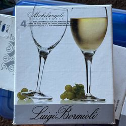 Crystal Wine Stemmed Glasses (16 Total)