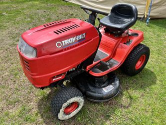 Troy Bilt 17.5HP Briggs Engine 42” Lawn Tractor