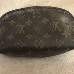 Louie make up bag