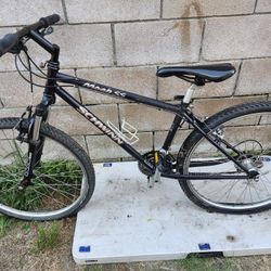 Men's old school mountain bike