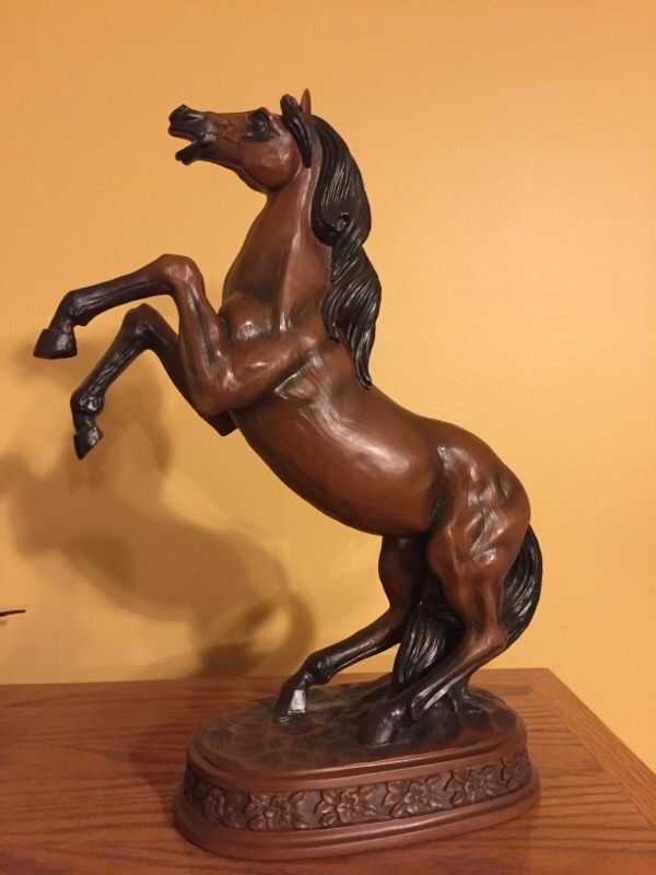 14" beautiful horse statue