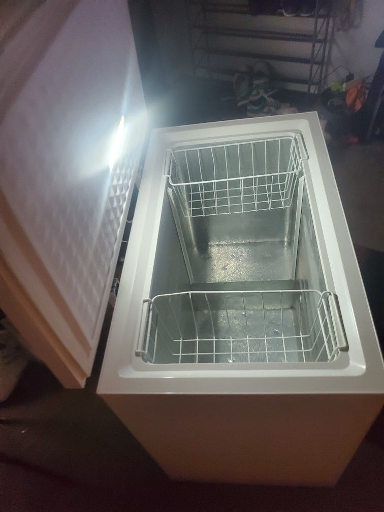 Freezer 7cu Ft