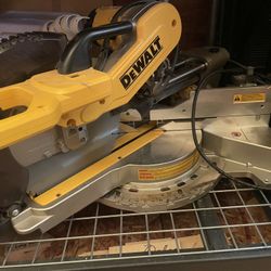 Dewalt Saw