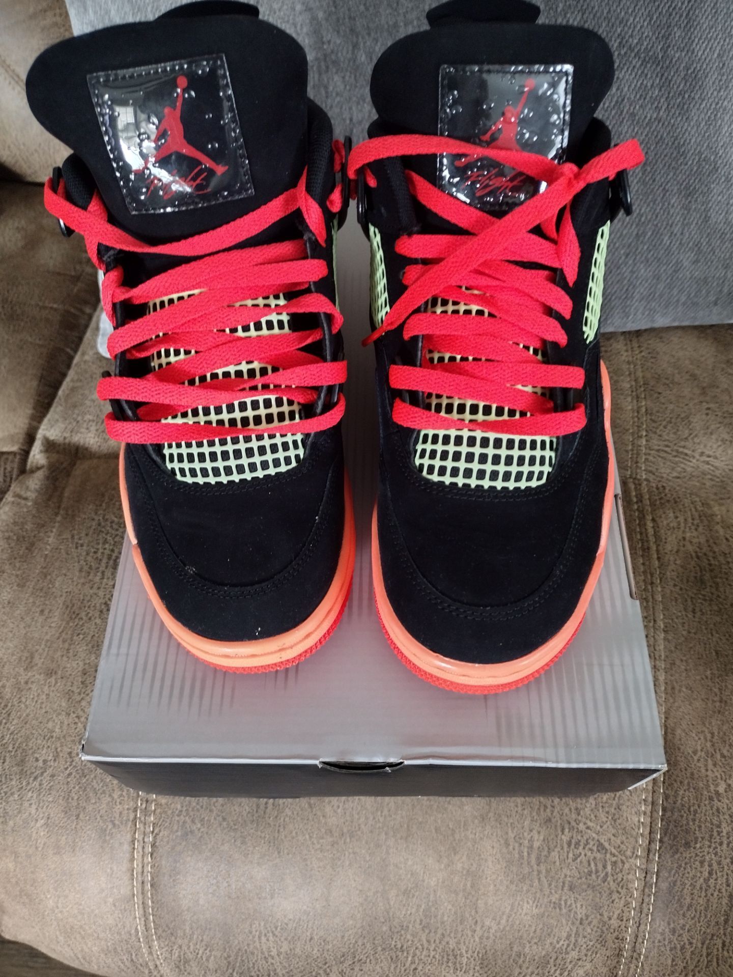 Youth shoes (Air Jordan)
