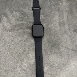 Apple Watch SE (GPS + Cellular) (2nd Generation)