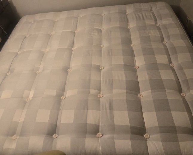 King Mattress With Box Springs And Topper