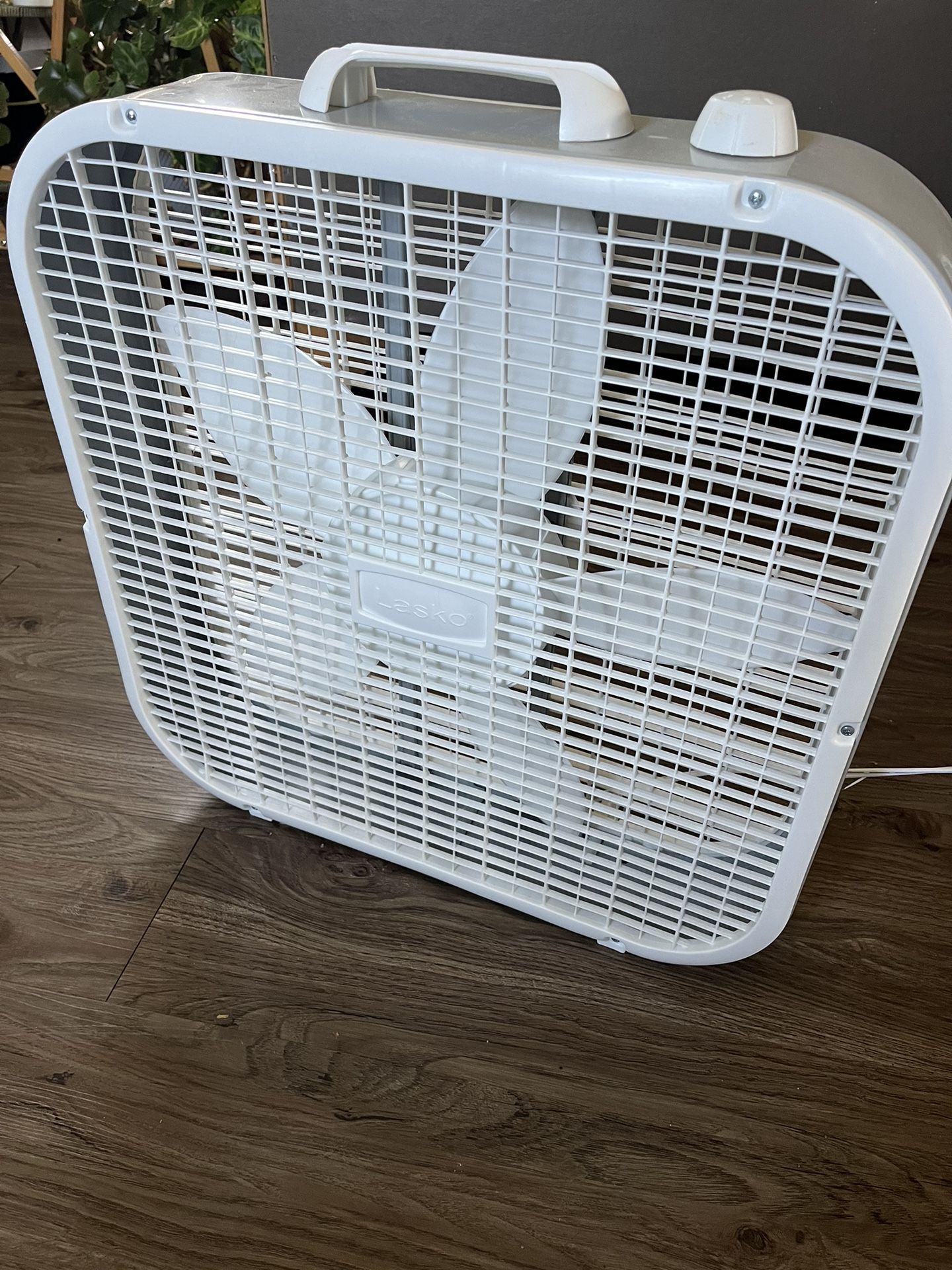 Lasko Fan Box