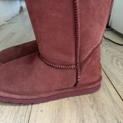 Bear Claw Boots Size 9