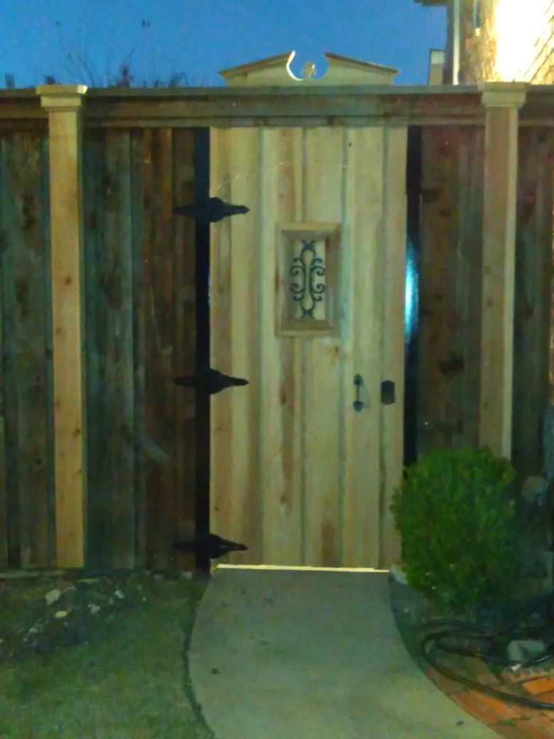 CERCAS DE MADERA O METAL ,PORTONES CORREDIZOS.!!!WOOD OR METAL FENCES, SLIDING GATES