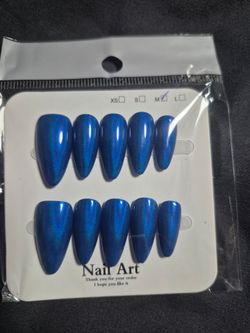 Press on nails