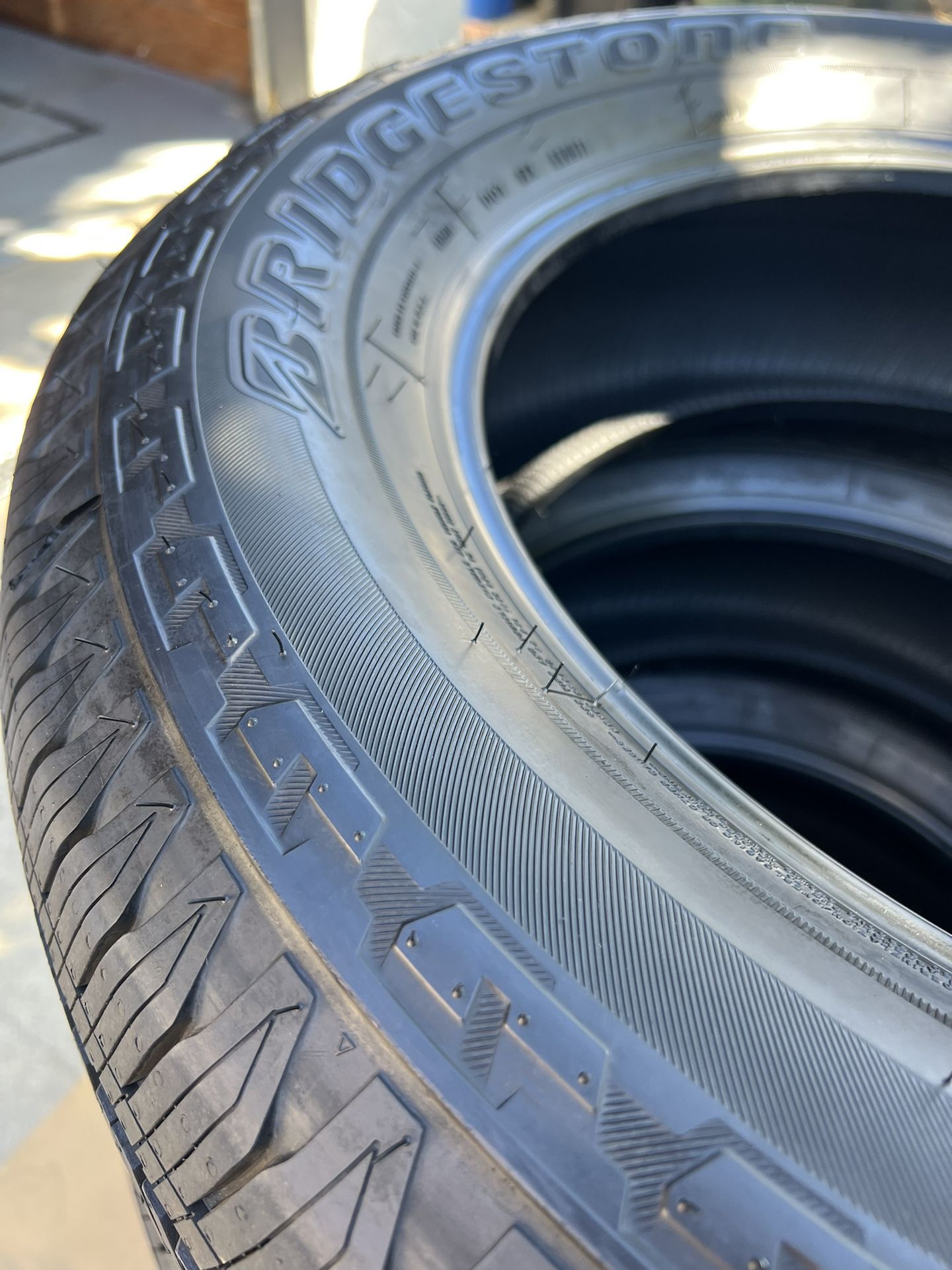Bridgestone Dueler H/T 265/60/r20