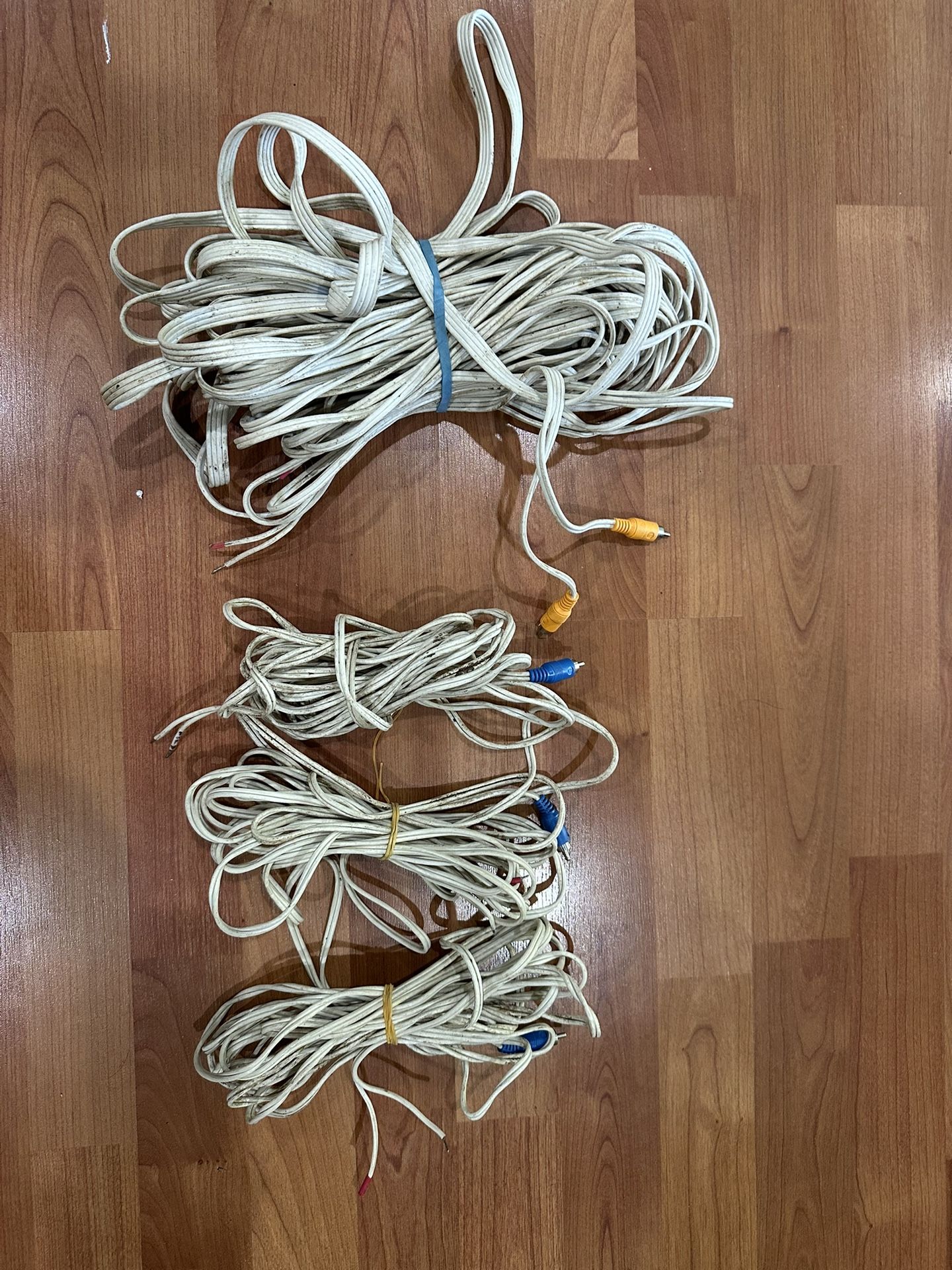 Lot of 5 Bose speaker wires ( White)