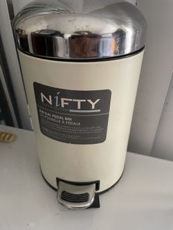 Small “NIFTY” trash can