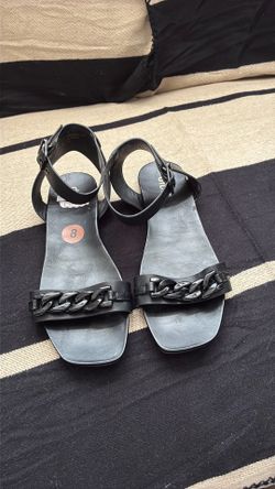 Women sandals