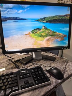 Dell Computer Windows 10 very Good 4 gb works perfectly