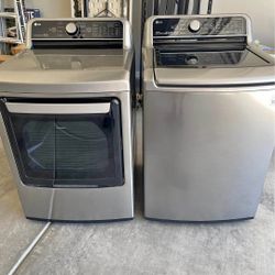 LG Electric Smart Washer/Dryer Set