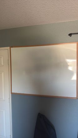 Whiteboard 48”/36”