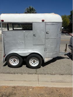 2 HORSE / STOCK TRAILER,LIGHTS, TIRES & FLOOR 👍🏼 BILL OF SALE ONLY