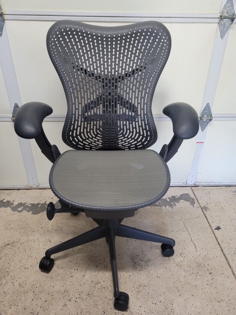 Herman Miller Mirra Ergonomic Computer Desk Task Office Chair
