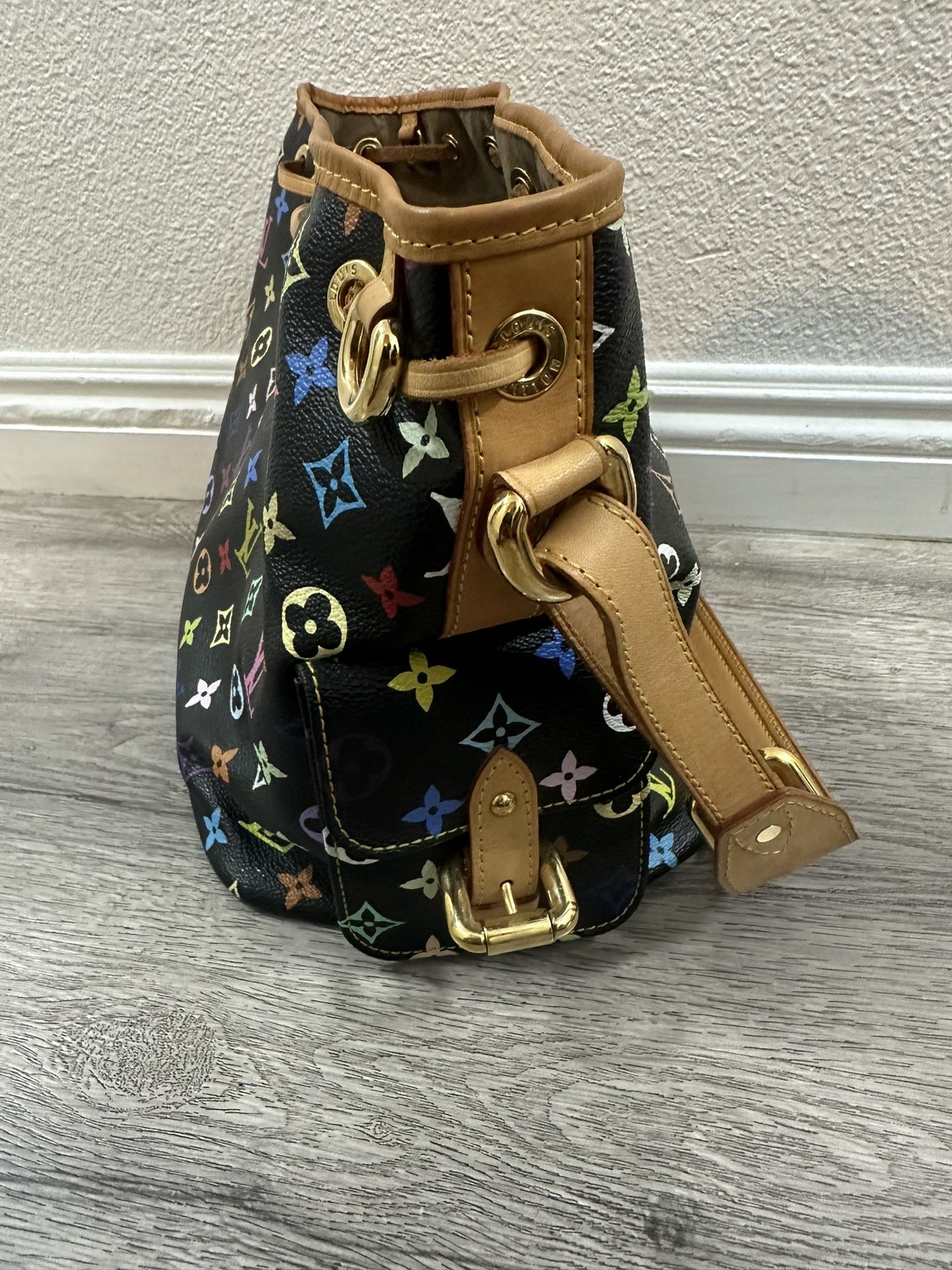 Louis Vuitton Bags | Louis Vuitton Monogram Multi Color Neo Noe XL Bucket  Bag | Color: Black/Pink for Sale in Compton, CA - OfferUp