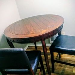 Round Wooden Kitchen Table With 2 Chairs