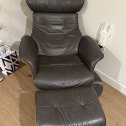 $200 - Recliner 