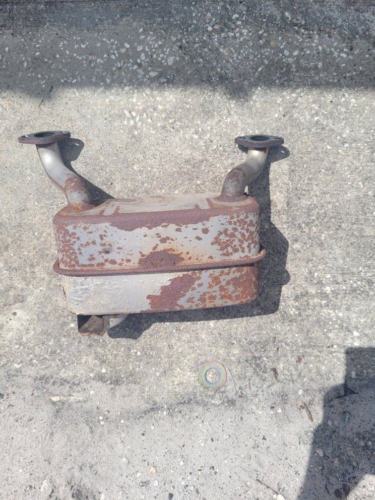 ((READ AD))((EXHAUST Briggs Vtwin)) Riding Mower