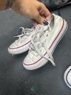 Girls shoes