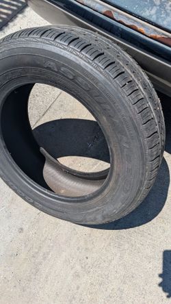 1) Goodyear assurance 215/65R16 tire no patches good tread as pictured 16" good year tire