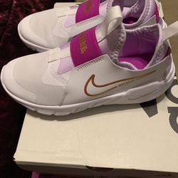 New Nike Flex Runner