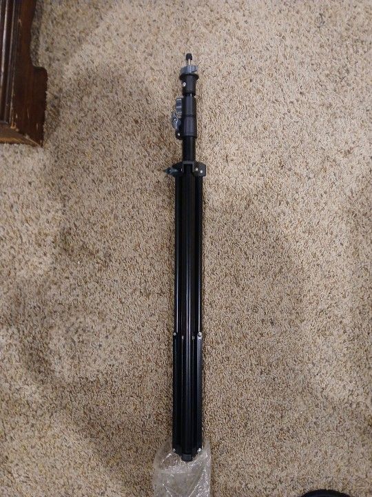 Neewer Aluminum Tripod with a 3-Way Pan-Tilt Head.