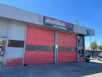 AUTO SHOP / 2 WORK BAYS FOR RENT