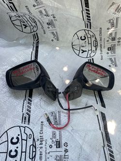 Pair Of Subaru Forester Side View Mirrors