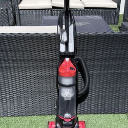 Dirt Devil Endura Compact vacuum cleaner for sale.