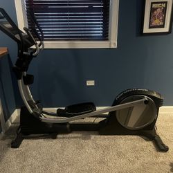 NordicTrack Elliptical Spacesaver SE9i