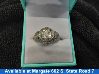 Women's Ring - White Gold 10k (.417) 5.7 grams Size 9