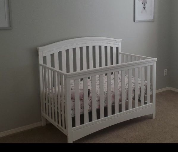 Baby Crib and Mattress Converts to Toddler Bed W/Extras