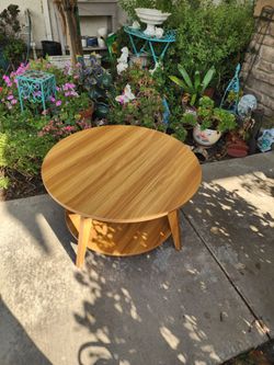 New coffee table for Sale in Manteca