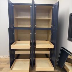 Kitchen Cabinet/pantry 