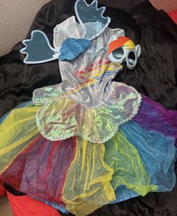 Rainbow dash costume size 4/6