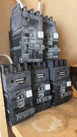 Siemens 3 pole 20-30 amp breakers brand new