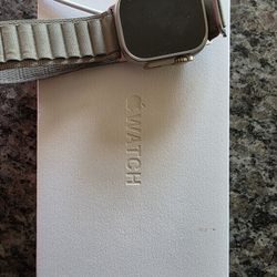 Apple Watch Ultra 2 GPS + Cellular Titanium Case (2023)