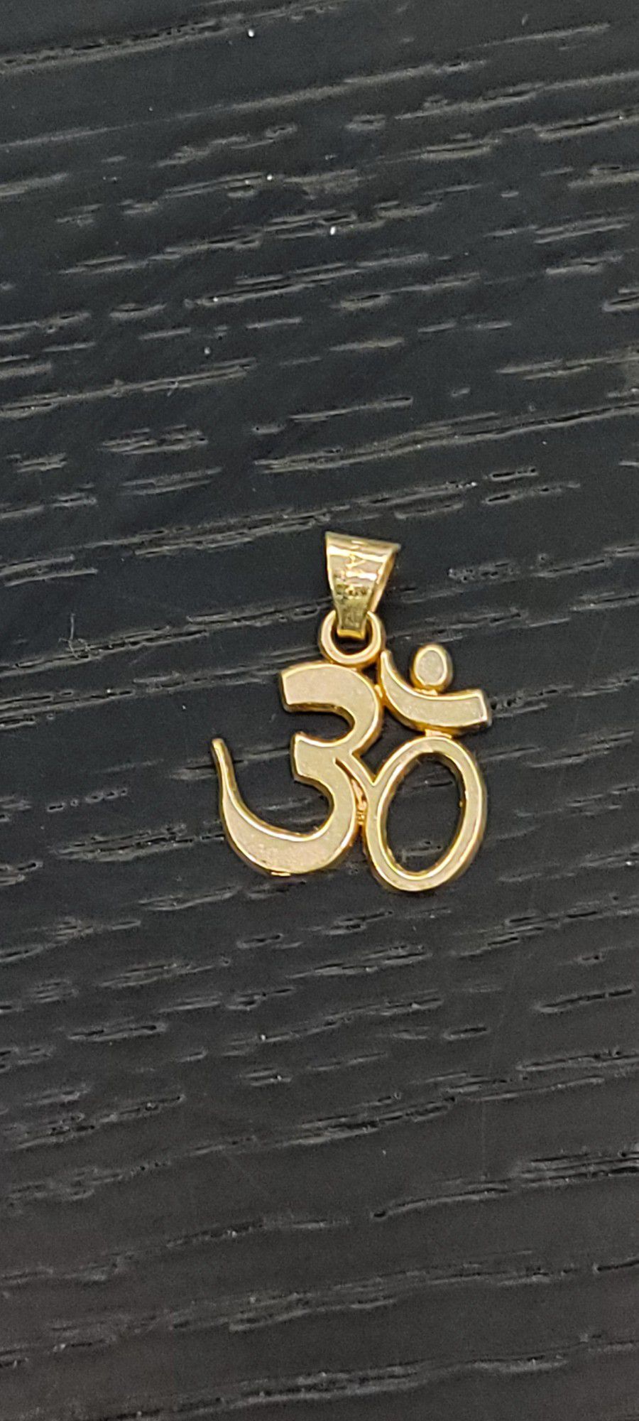 Om Pendant Gold Plated 