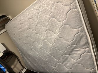 Colchon queen con base $100